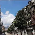 Apartamento En Plena Calle Uria