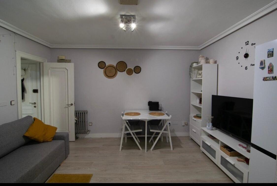 Apartamento En Plena Calle Uria *