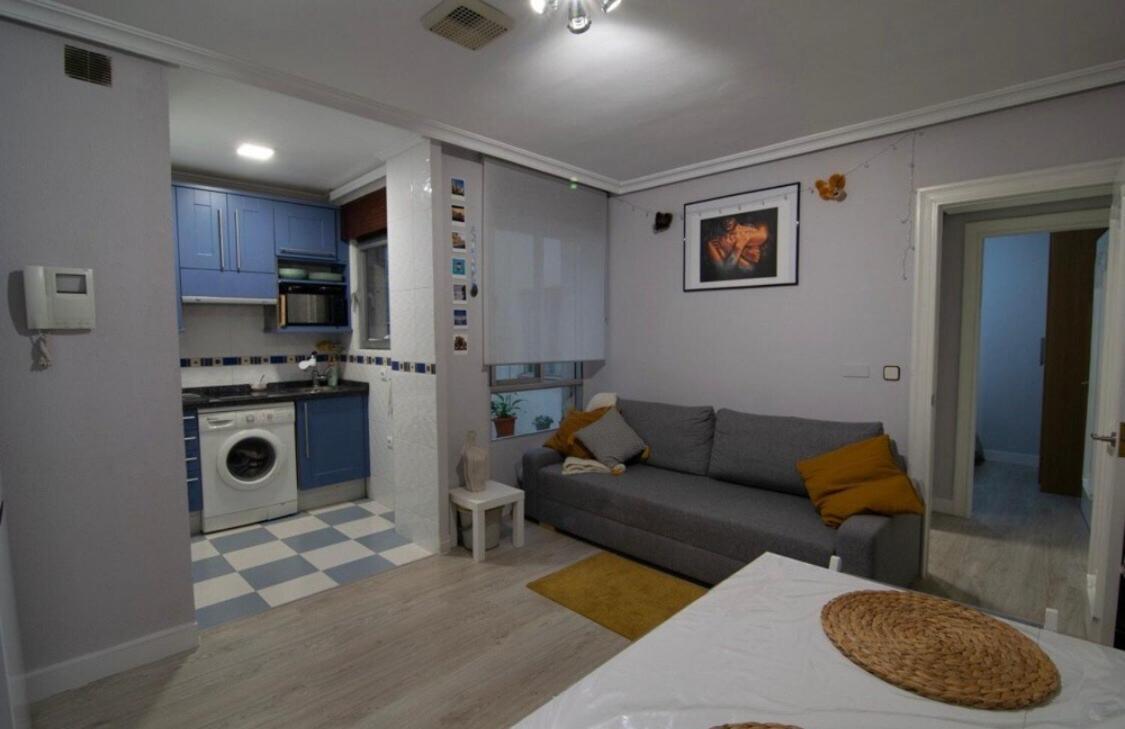 Apartamento En Plena Calle Uria Apartamento
