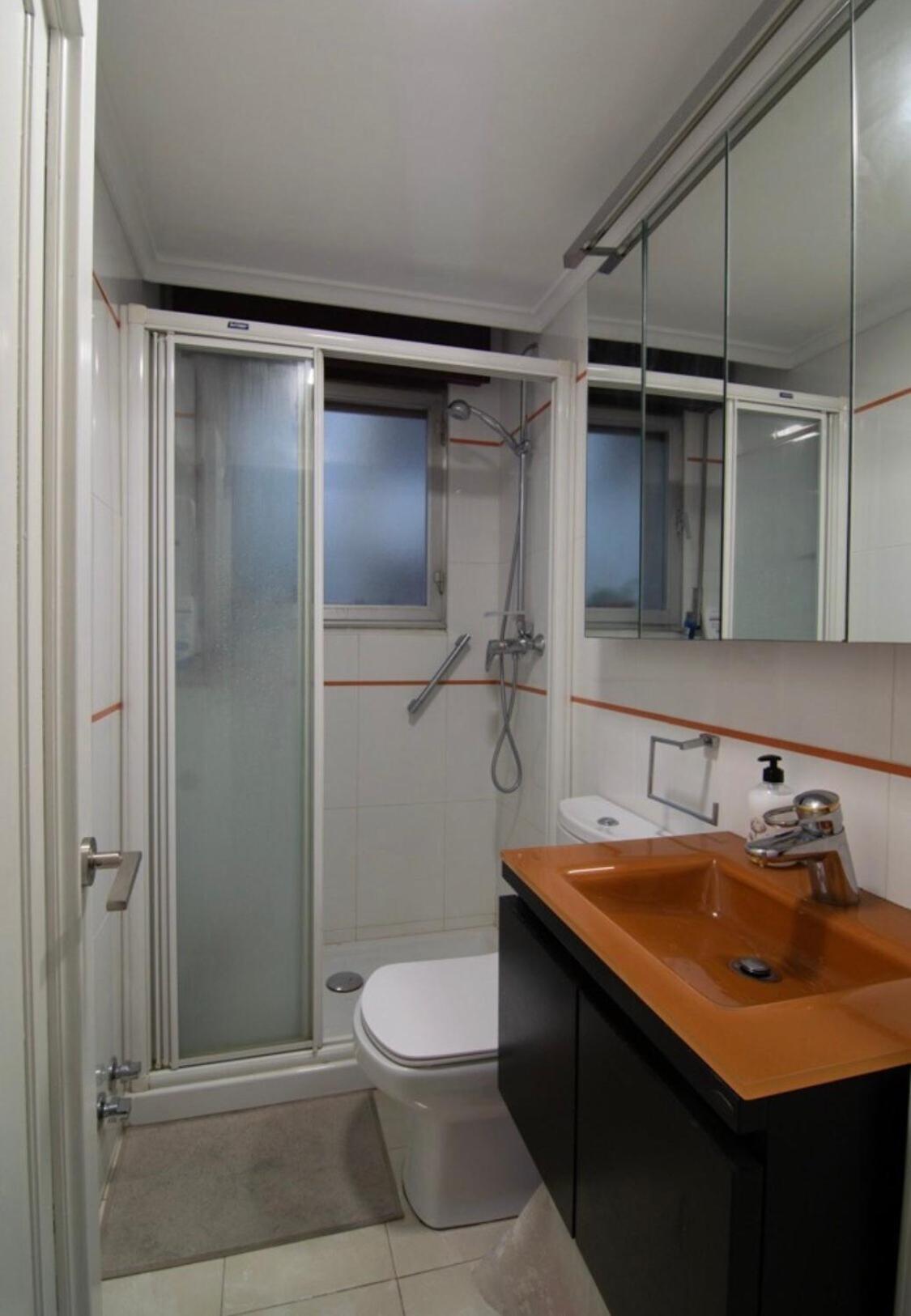 Apartamento En Plena Calle Uria Apartamento